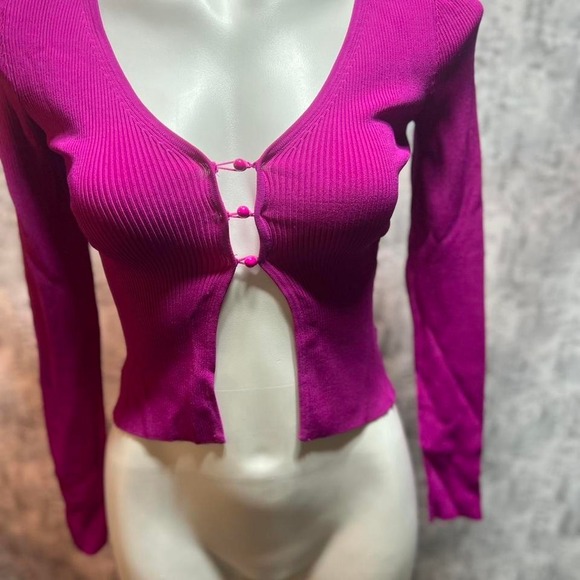 Express Tops - Pink Express long sleeve body contour top